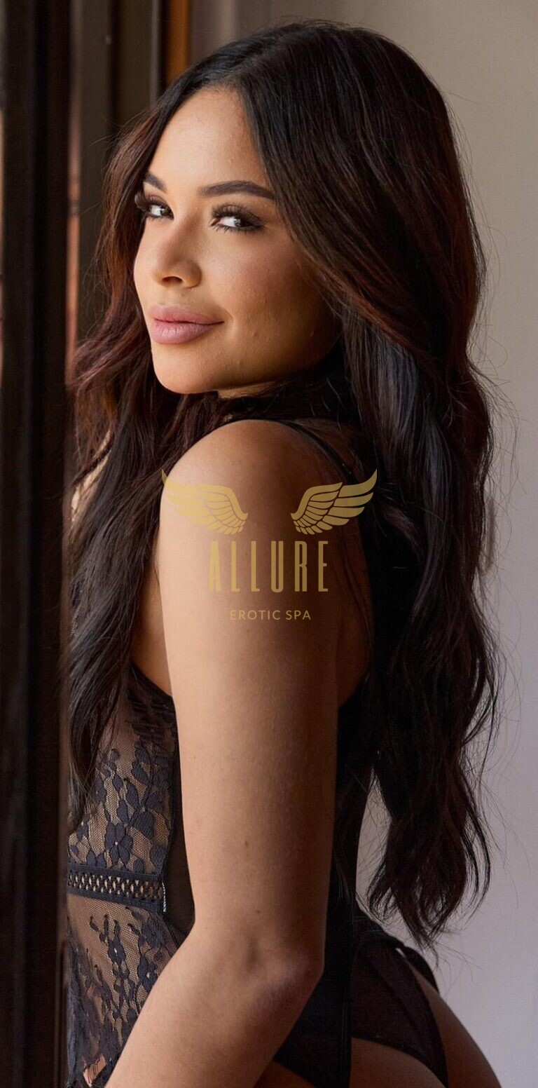 Jade - massagista de massagem tantrica no Porto | Allure SPA